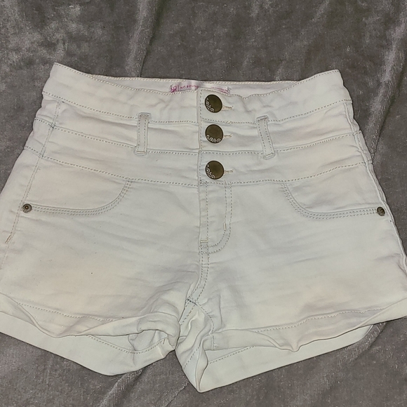 Jean Shorts - Picture 1 of 3